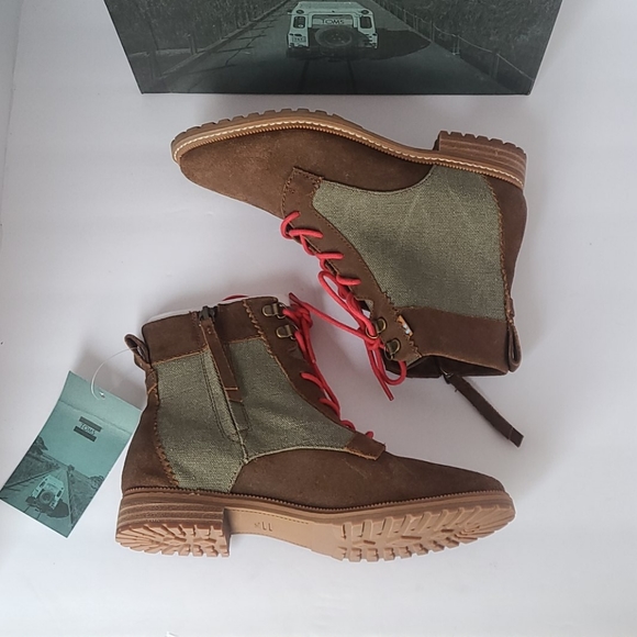 Tom's boot - Picture 4 of 6